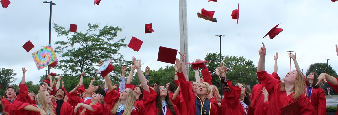 grad toss